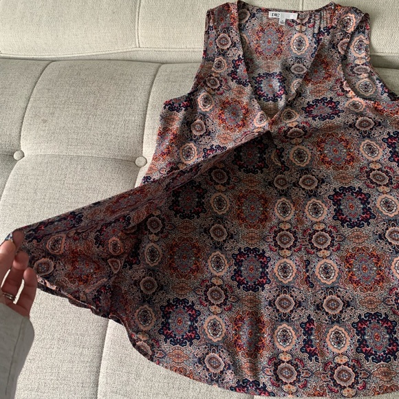 DR2 Tank Top - Picture 2 of 7